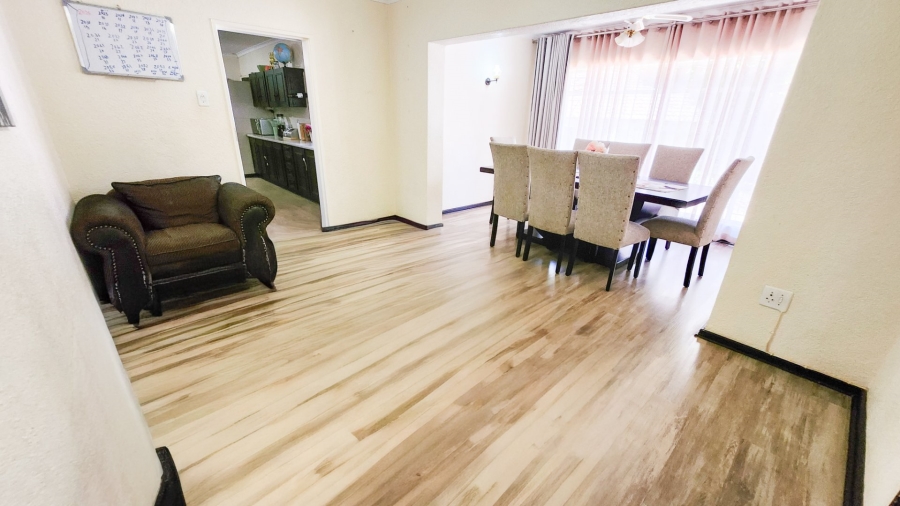 4 Bedroom Property for Sale in Wilkoppies North West